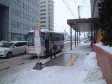 バス停留所の融雪